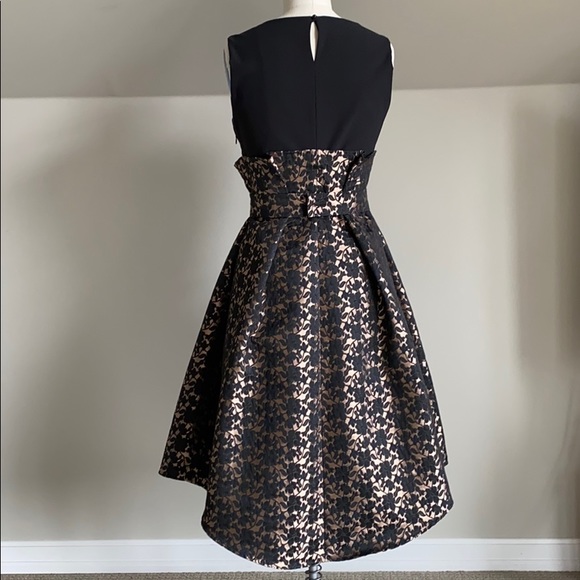 Black and Gold Folded Dress - Picture 2 of 8